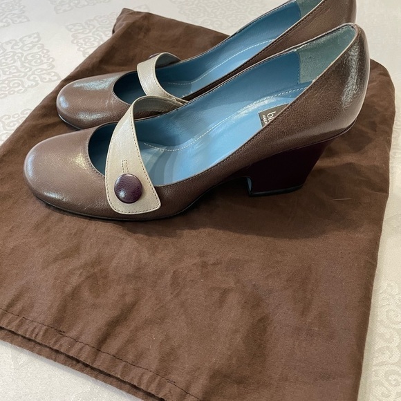 Biala women: Biala pomp Blok heel brown, Round toe slip on leather shoes . - Picture 2 of 4